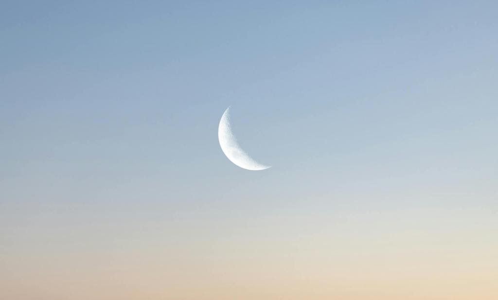 Guided by the Moon: Flowing With the Waning&nbsp;Crescent